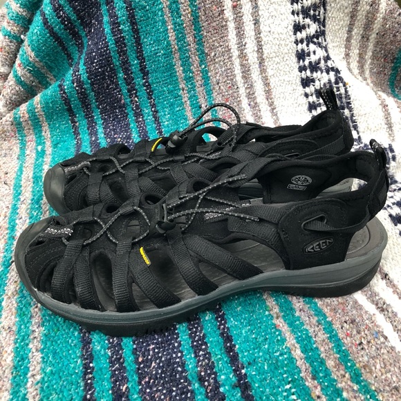 keen whisper black